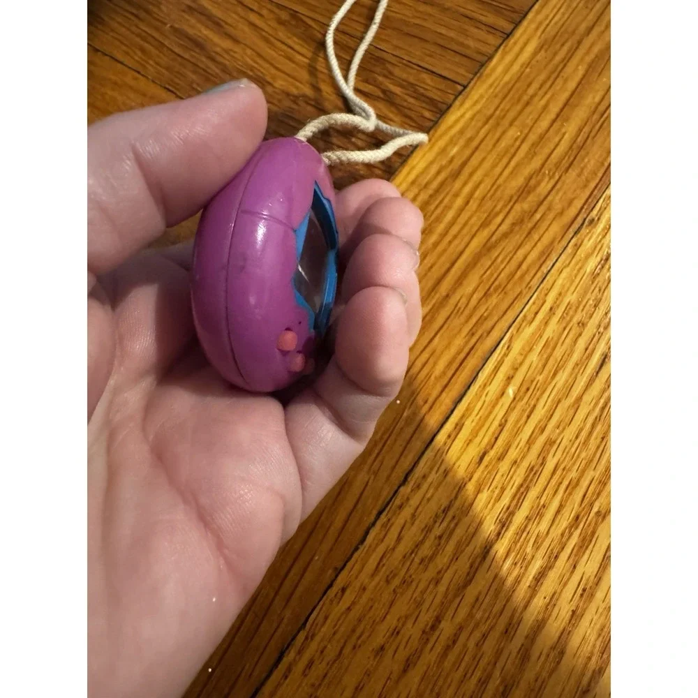 Vintage 1997 Tamagotchi Bandai‎ Purple Virtual Pet UNTESTED 1997